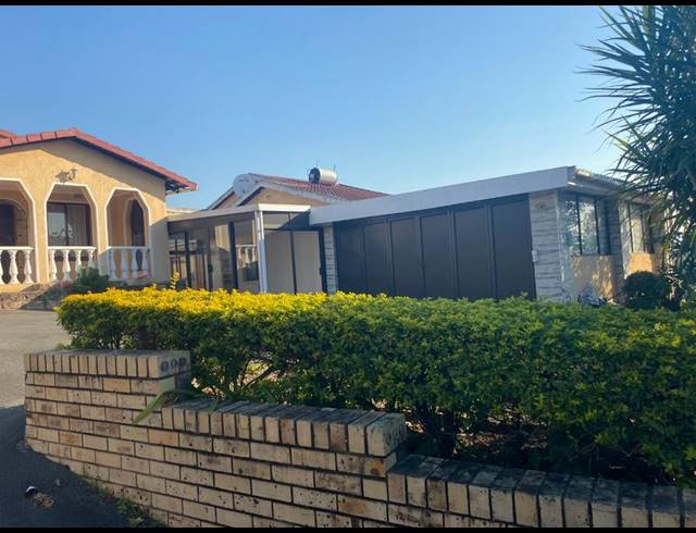 4 BEDROOM HOUSE FOR SALE IN CENTENARY PARK